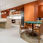 Apt 706