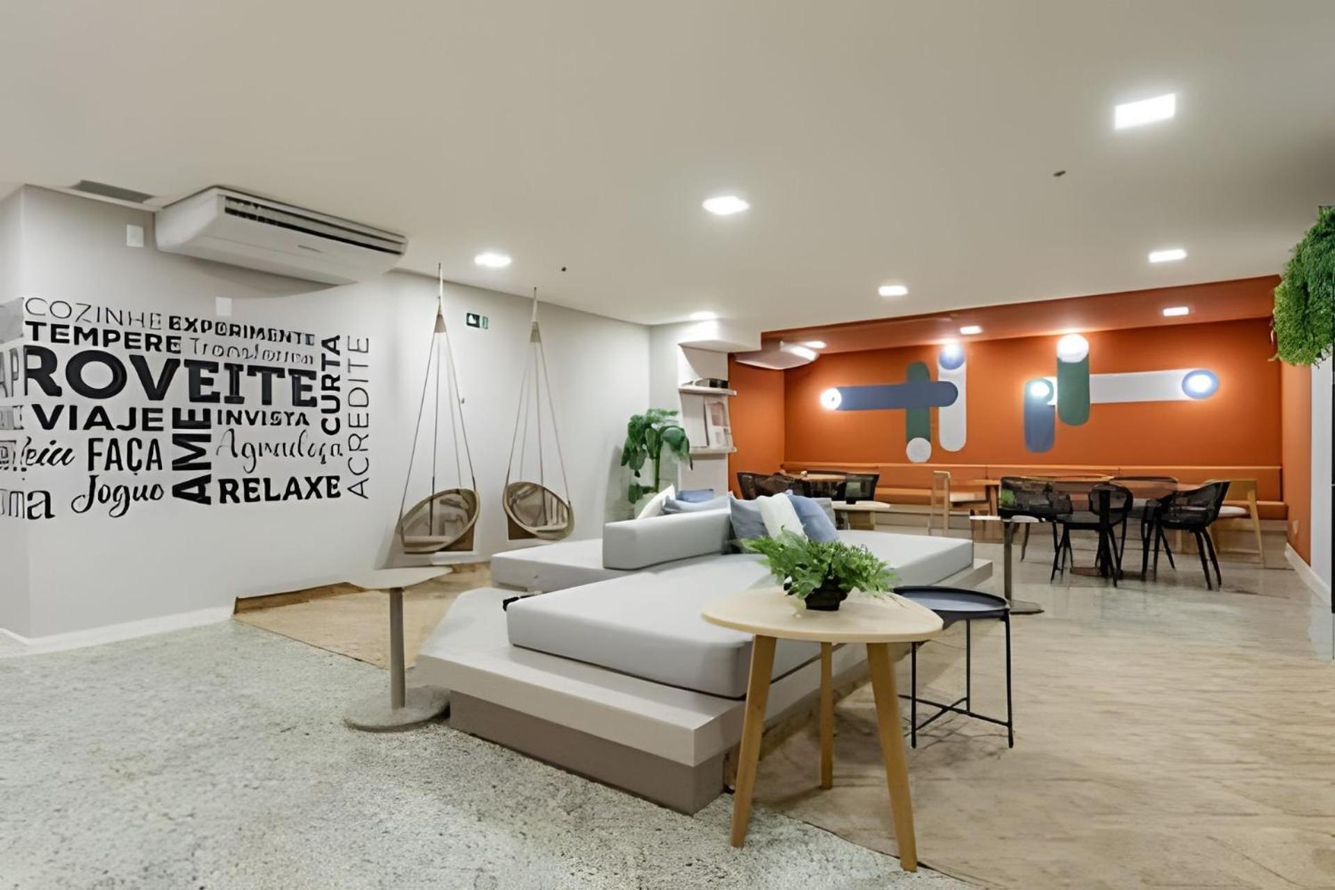 Apartemen 706 *
