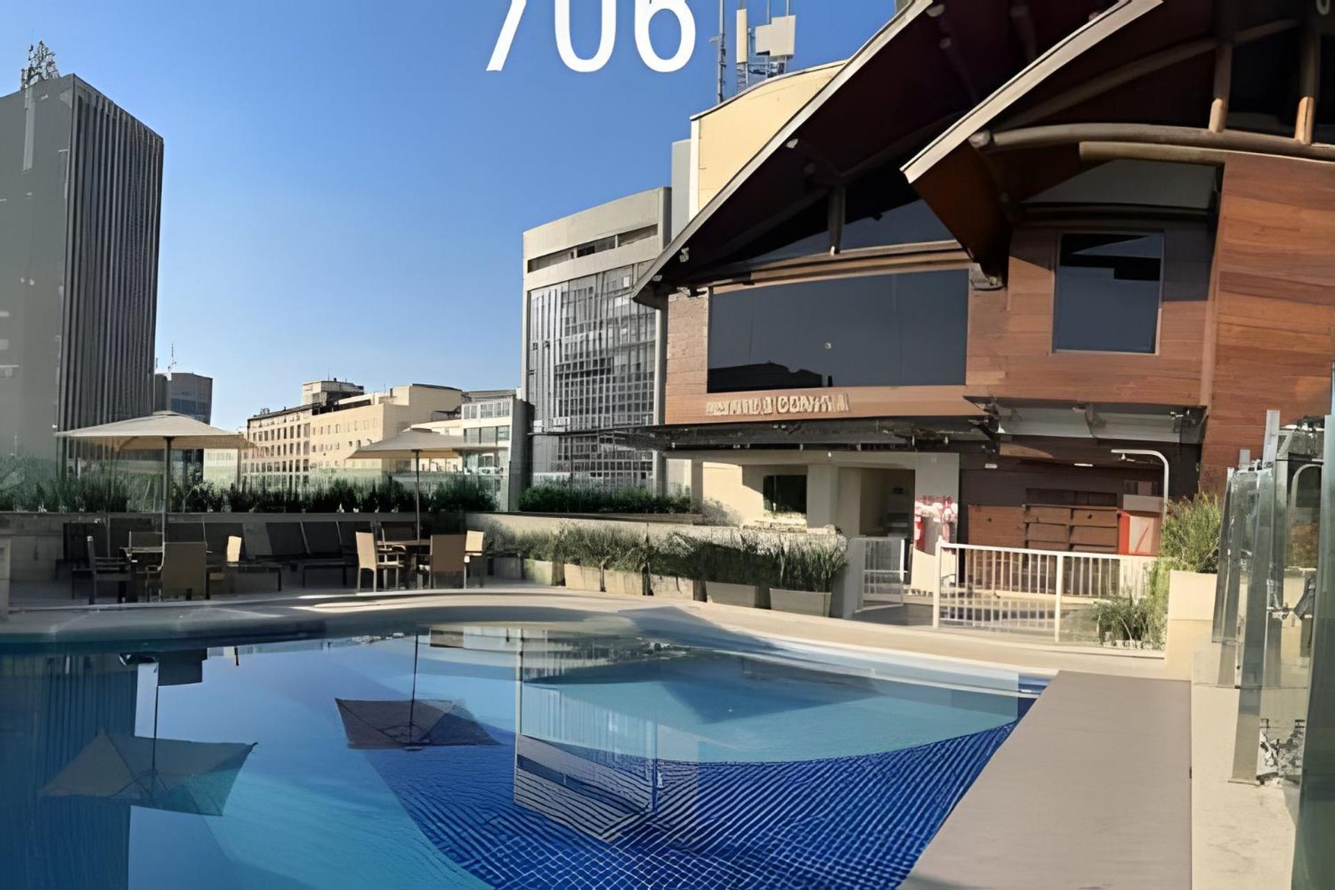 706 Apartemen *